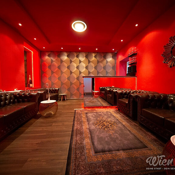 Amore Lounge Card Image