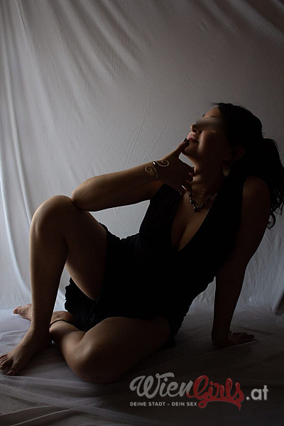 Valeria Image