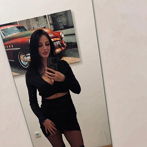 Natasha Hot Girl Card Image