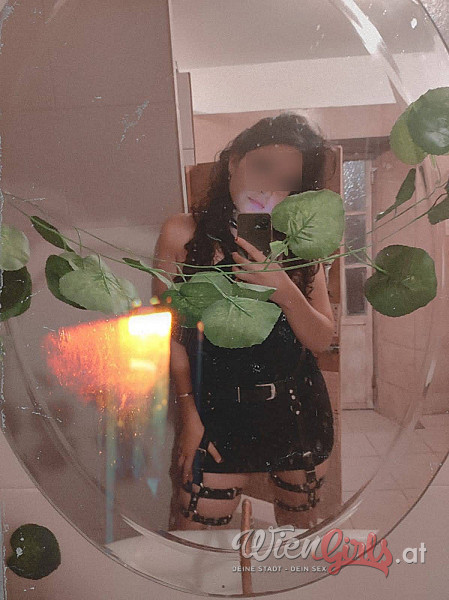 Valeria Image
