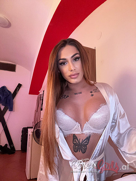 Trans Katie Delux Image