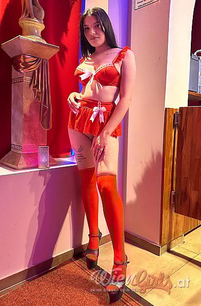 LA CHICA LOUNGE Image