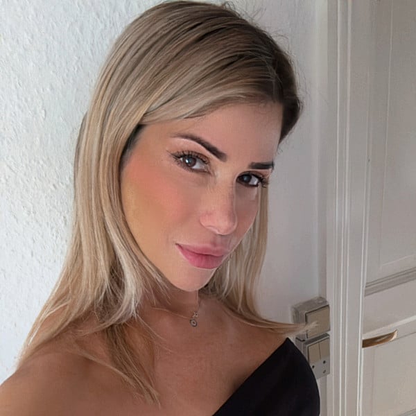 Laura  Card Image