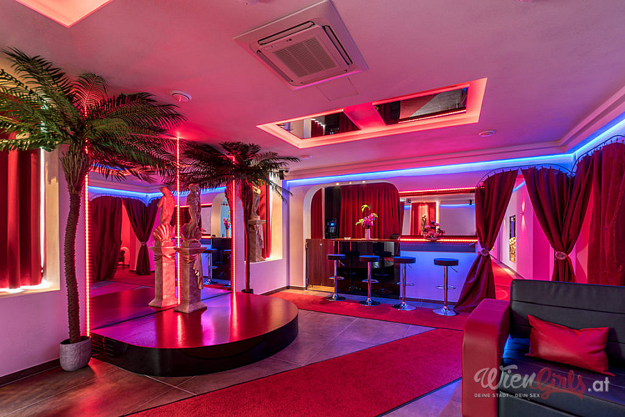 La Chica Lounge Image
