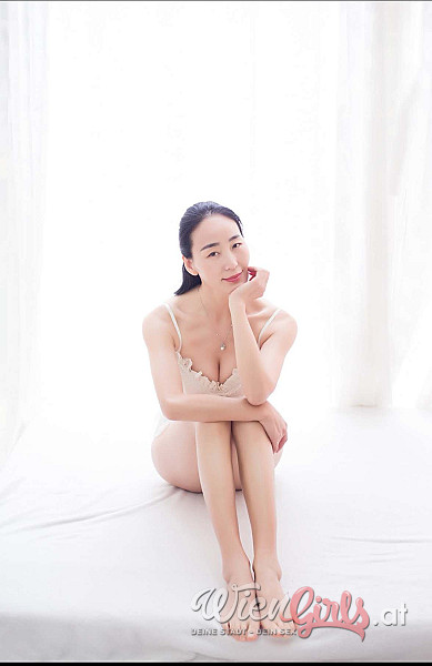 Yuna Image