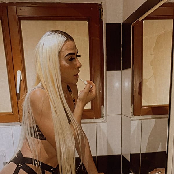 Trans Amelia Card Image