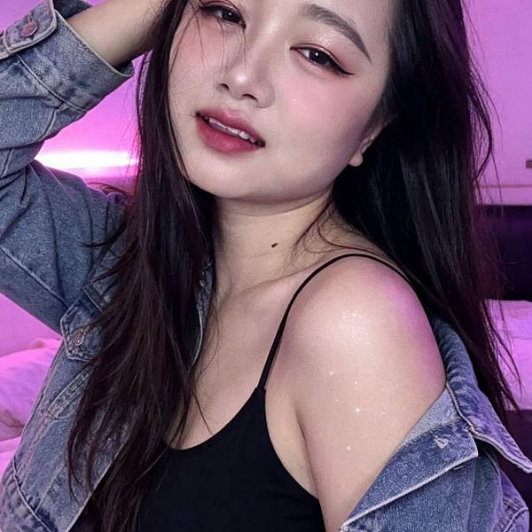 YiYi Card Image