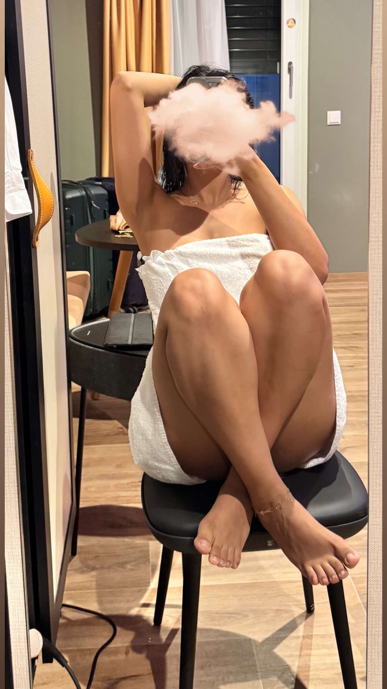 Lona